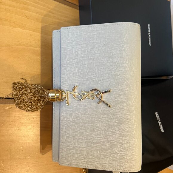 Yves Saint Laurent Cream Crossbody Bag with Gold Chain - Picture 9 of 9